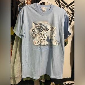 Siegfried and Roy mirage Las Vegas white tiger tee shirt